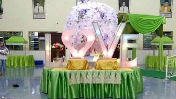 Pernikahan Lais & Rivania - Tanggal : 16 April 2017 di Gedung Aula SMK Wahid Hasyim Surabaya